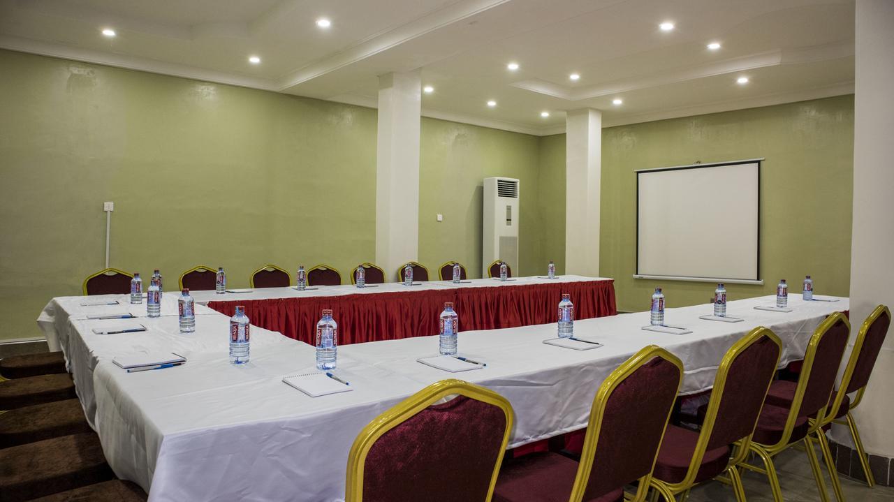 Villa Angelia Hotel Accra Exterior photo